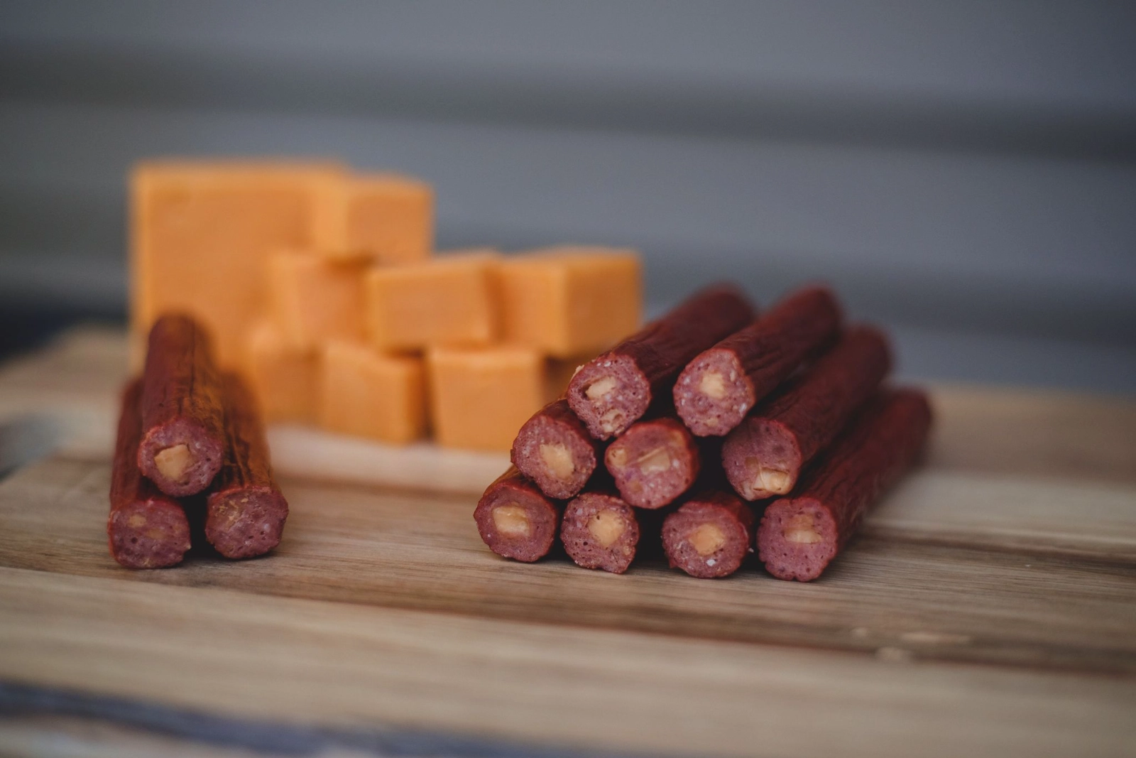 beef-cheddar-cheese-snack-sticks